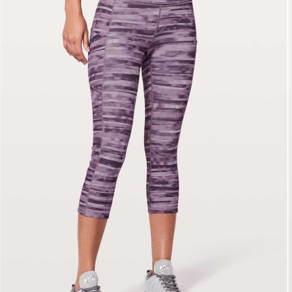 Lululemon Speed Up Crop in Shadow Smoked Mulberry